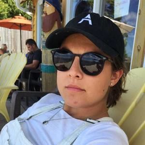 Meet your Posher, Mackenzie